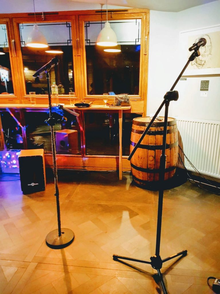 acoustic karaoke